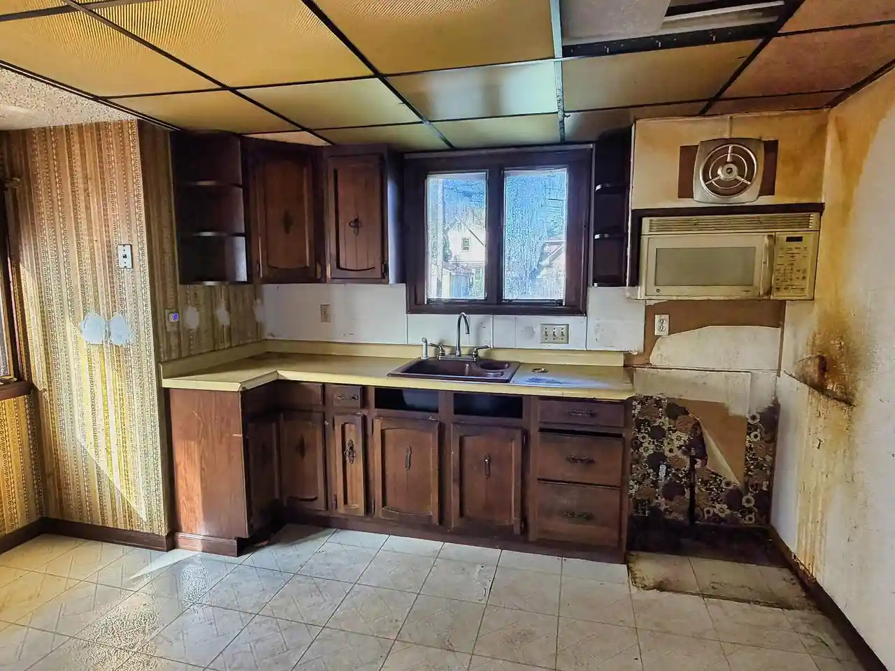 Photo 3 of Single family home for sale at 4107 N 13th Street, Milwaukee, WI 53209 | MLS# 1985834 | Listing updated on 2026-10-22