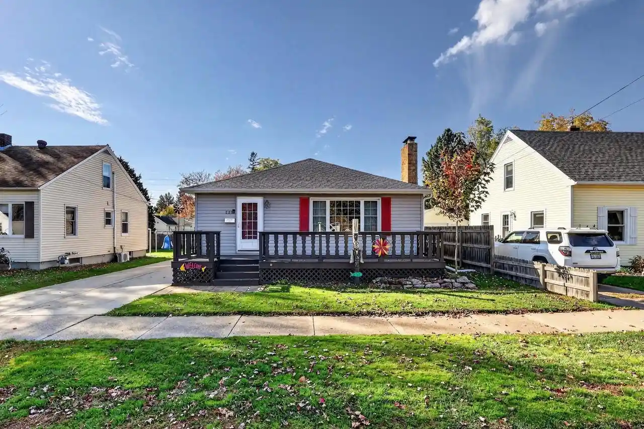 Single family home for sale at 221 16th Avenue N, Wisconsin Rapids, WI 54495 | MLS# 22605282