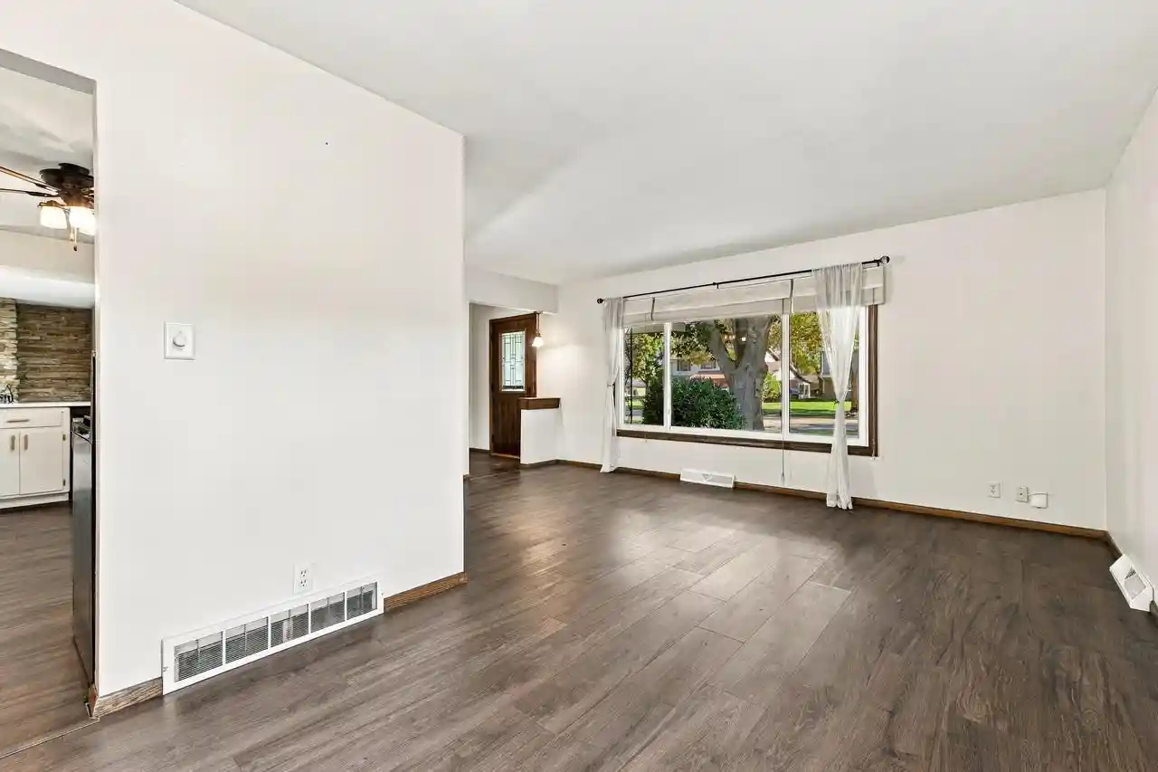 Photo 4 of Single family home for sale at 2904 17th Avenue, South Milwaukee, WI 53172 | MLS# 1985844 | Listing updated on 2026-10-25