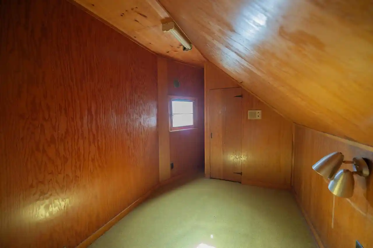Photo 4 of Sale Pending at 3828 S 40th Street, Milwaukee, WI 53221 | MLS# 1985853 | Listing updated on 2026-10-24