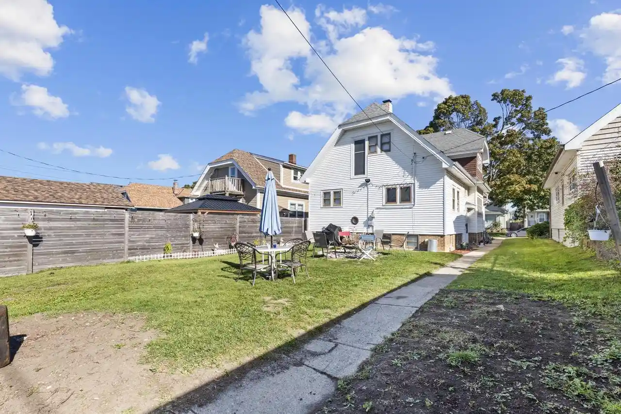 Photo 4 of Single family home for sale at 3441 S 10th Street, Milwaukee, WI 53215 | MLS# 1985873 | Listing updated on 2026-10-22