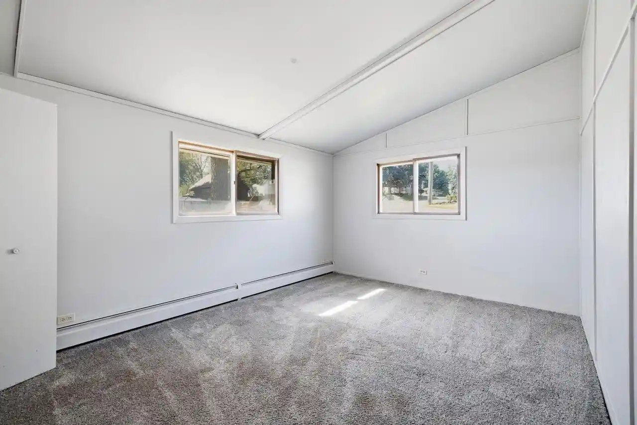 Photo 1 of Single family home for sale at 423 S Spring St, Port Washington, WI 53074 | MLS# 1985875 | Listing updated on 2026-10-23