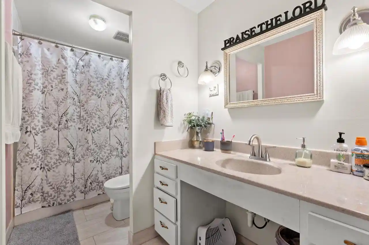 Photo 2 of Condo for sale at 5166 S King Arthurs Ct, Milwaukee, WI 53221 | MLS# 1985900 | Listing updated on 2026-10-27