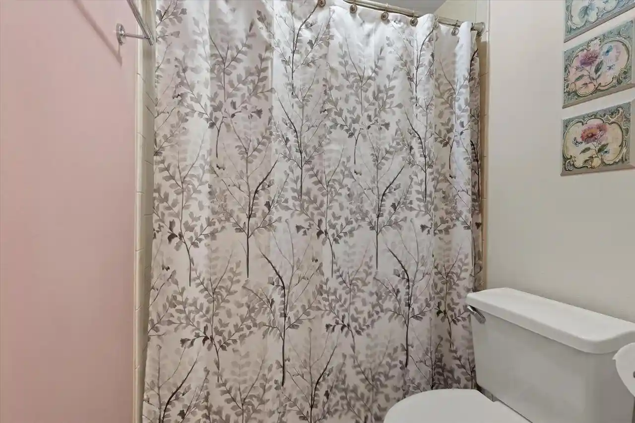 Photo 3 of Condo for sale at 5166 S King Arthurs Ct, Milwaukee, WI 53221 | MLS# 1985900 | Listing updated on 2026-10-27