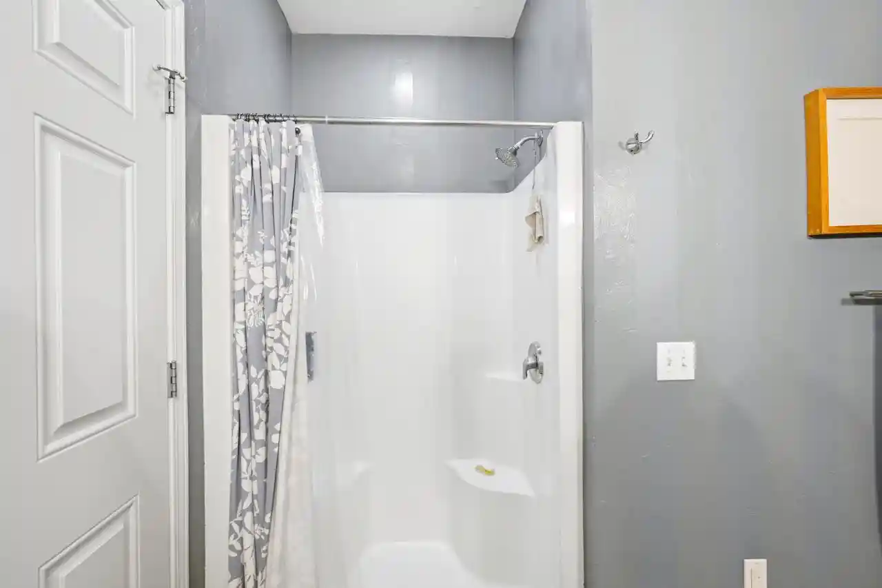Photo 4 of Condo for sale at 1220 E Locust St #409, Milwaukee, WI 53212 | MLS# 1985911 | Listing updated on 2026-10-29