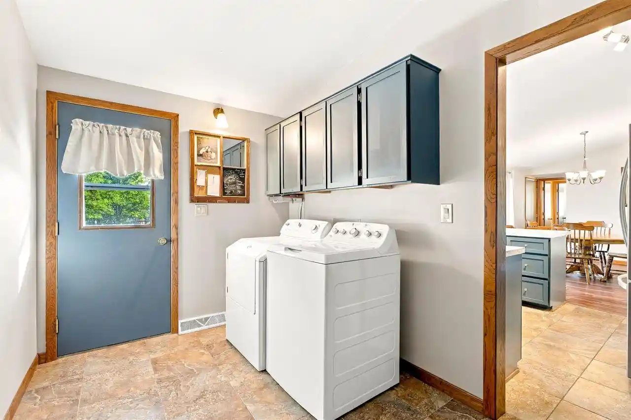 Photo 3 of Single family home for sale at 706 S Pine St, Weyauwega, WI 54983 | MLS# 50334813 | Listing updated on 2026-10-26