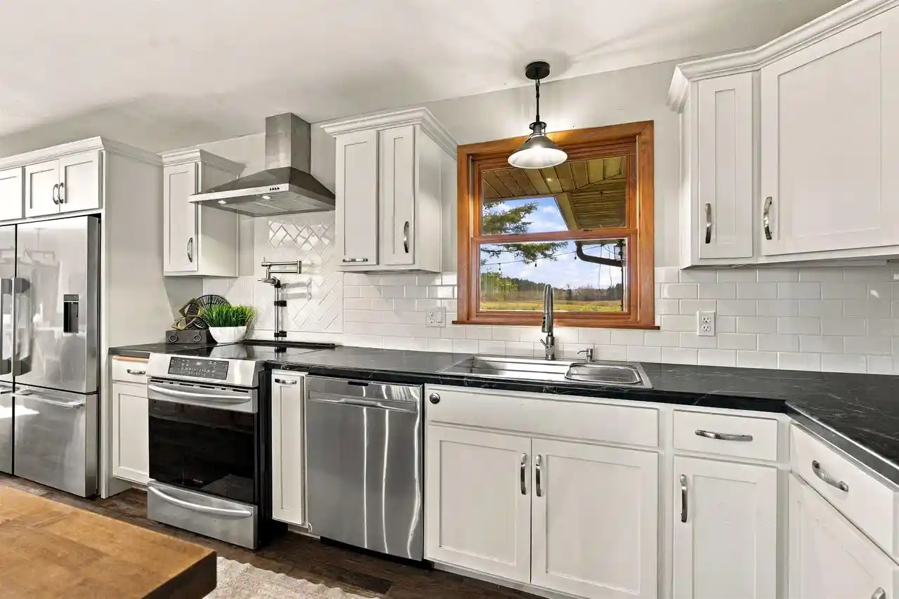 Photo 3 of Single family home for sale at E5323 Haire Rd, Weyauwega, WI 54983 | MLS# 50334817 | Listing updated on 2026-10-28