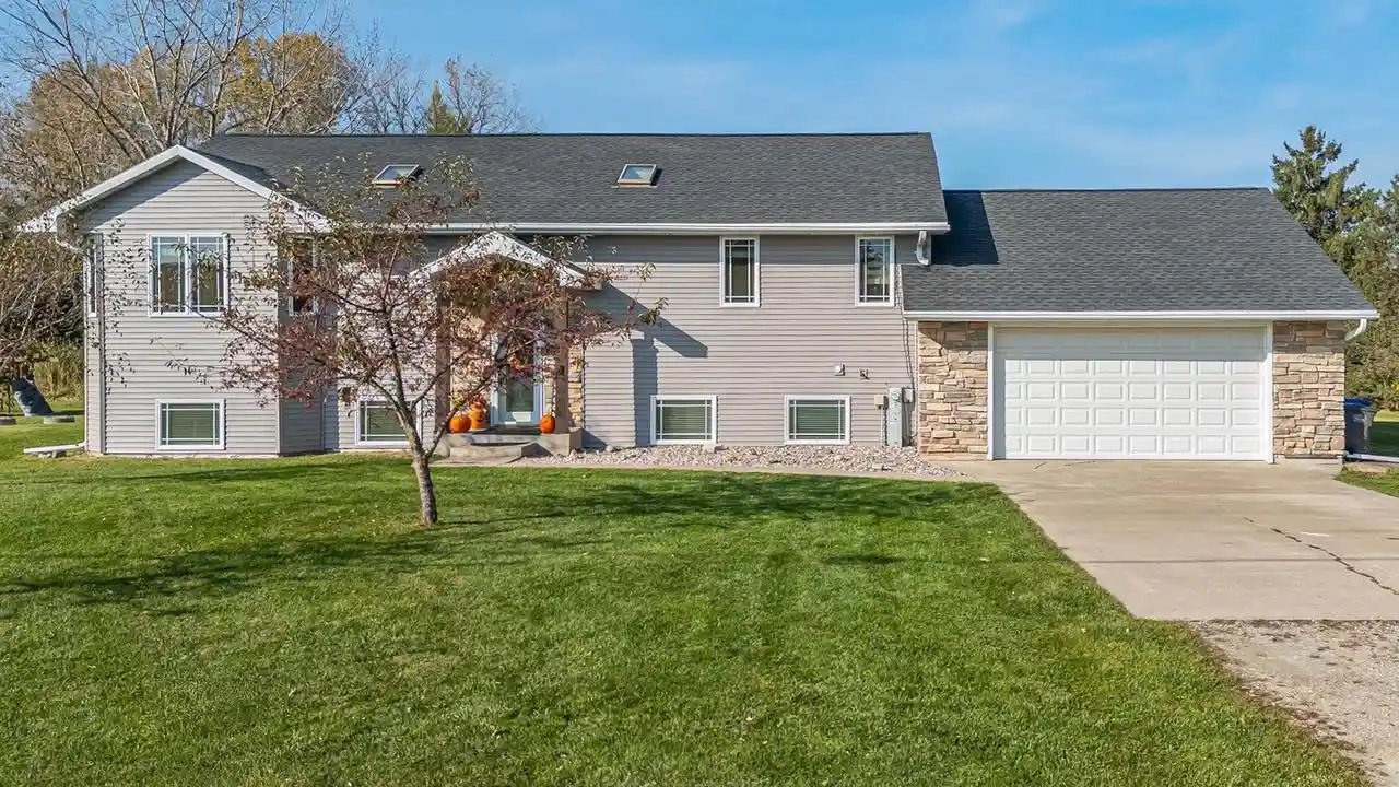 Photo 1 of Single family home for sale at N1467 Julius Dr, Greenville, WI 54942 | MLS# 50334819 | Listing updated on 2026-10-23