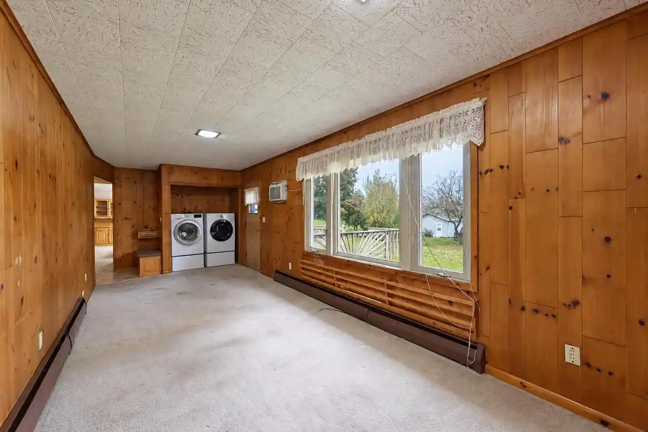 Photo 3 of Single family home for sale at 824 Parker Ave, Algoma, WI 54201 | MLS# 50334822 | Listing updated on 2026-10-23