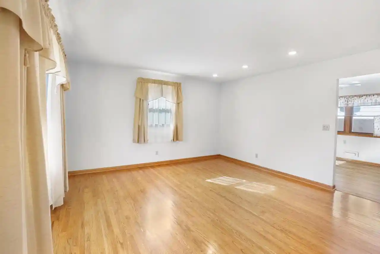 Photo 2 of Single family home for sale at 3618 W Parnell Ave, Milwaukee, WI 53221 | MLS# 1985955 | Listing updated on 2026-10-27