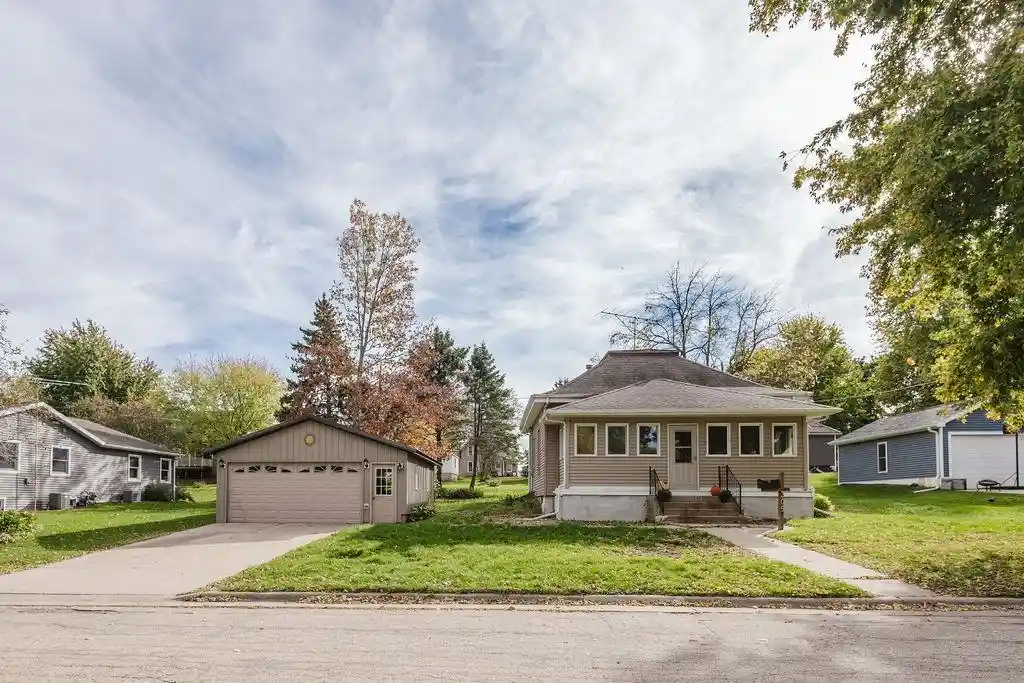 Single family home for sale at 309 E Chapel St, Dodgeville, WI 53533 | MLS# 2035219