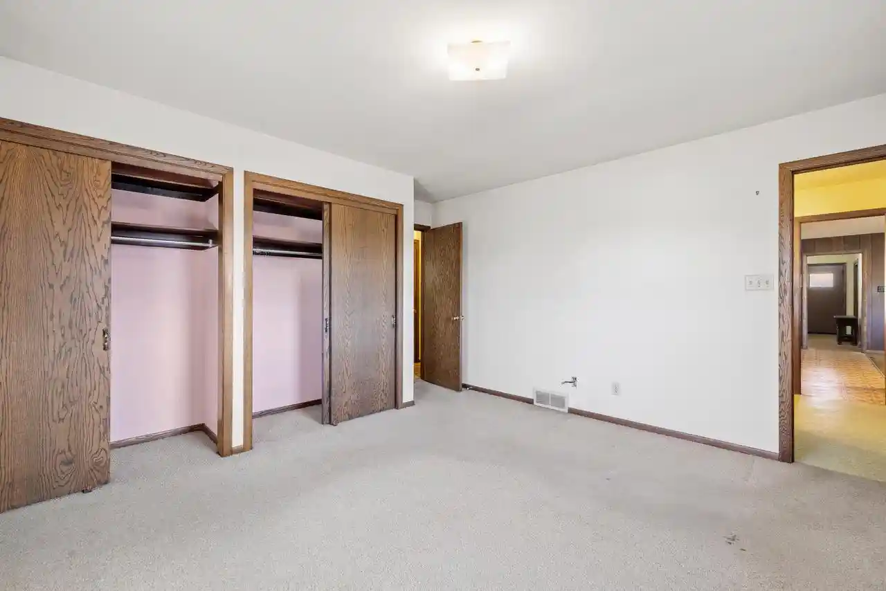 Photo 3 of Single family home for sale at 1716 S 26th Street, Sheboygan, WI 53081 | MLS# 1985959 | Listing updated on 2026-10-24