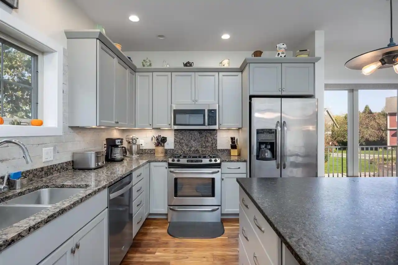 Photo 4 of Condo for sale at 33 Sinatra Way, Fitchburg, WI 53711 | MLS# 2035222 | Listing updated on 2026-10-23