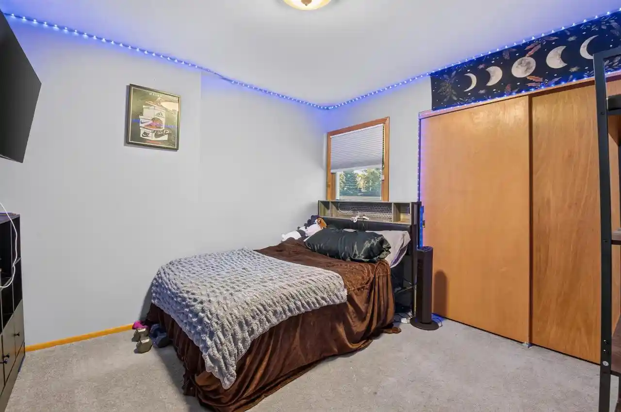 Photo 4 of Single family home for sale at 4919 55th Street, Kenosha, WI 53144 | MLS# 1985976 | Listing updated on 2026-10-26