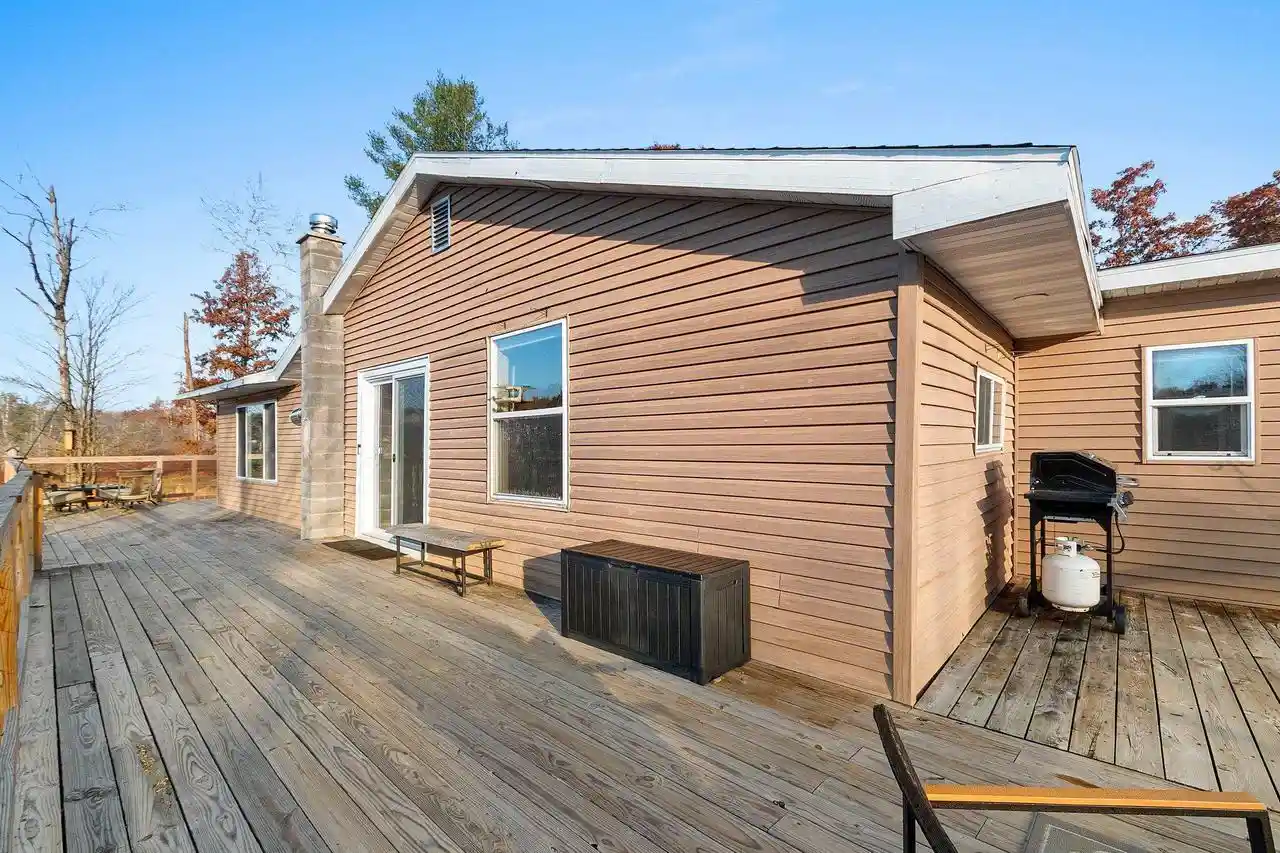 Photo 4 of Single family home for sale at W10093 Benson Lake Rd, Amberg, WI 54102 | MLS# 50334833 | Listing updated on 2026-10-29