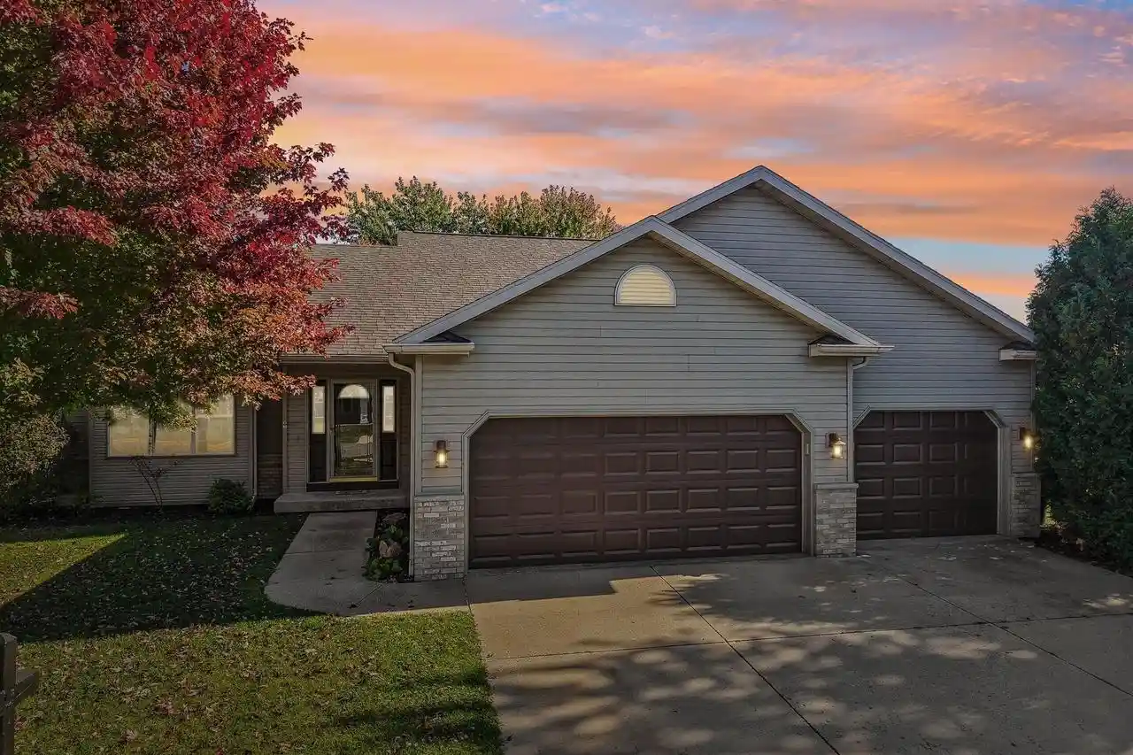 Single family home for sale at 808 Hanksfield Pl, Prairie Du Sac, WI 53578 | MLS# 2035231