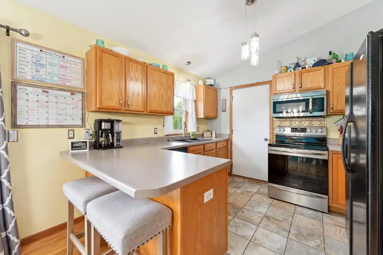 Photo 1 of Single family home for sale at 1011 Eagle Ln, Poynette, WI 53955 | MLS# 2035232 | Listing updated on 2026-10-23