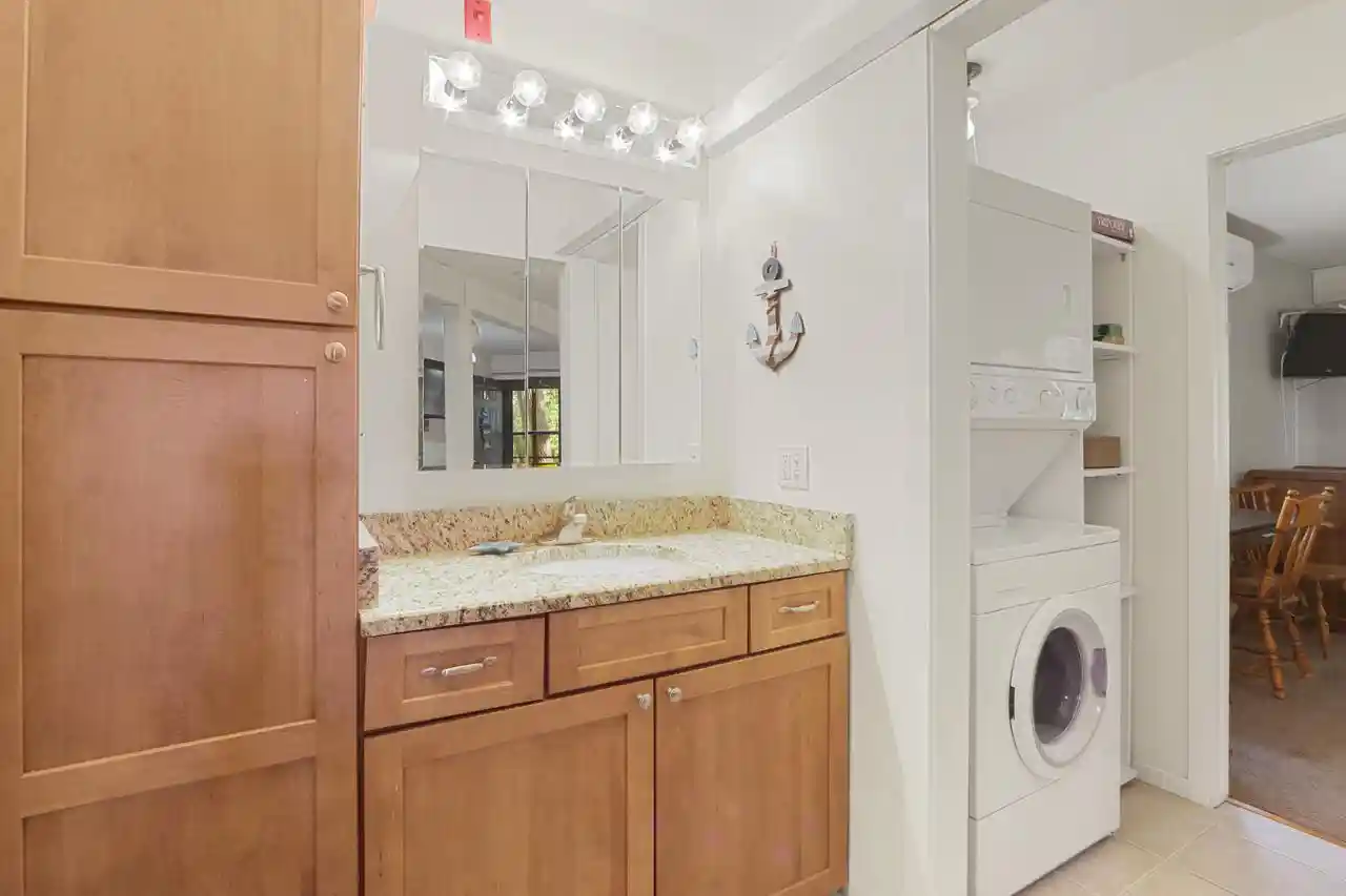 Photo 2 of Condo for sale at 304 Deerpath E #C, Fontana, WI 53125 | MLS# 1985984 | Listing updated on 2026-10-26