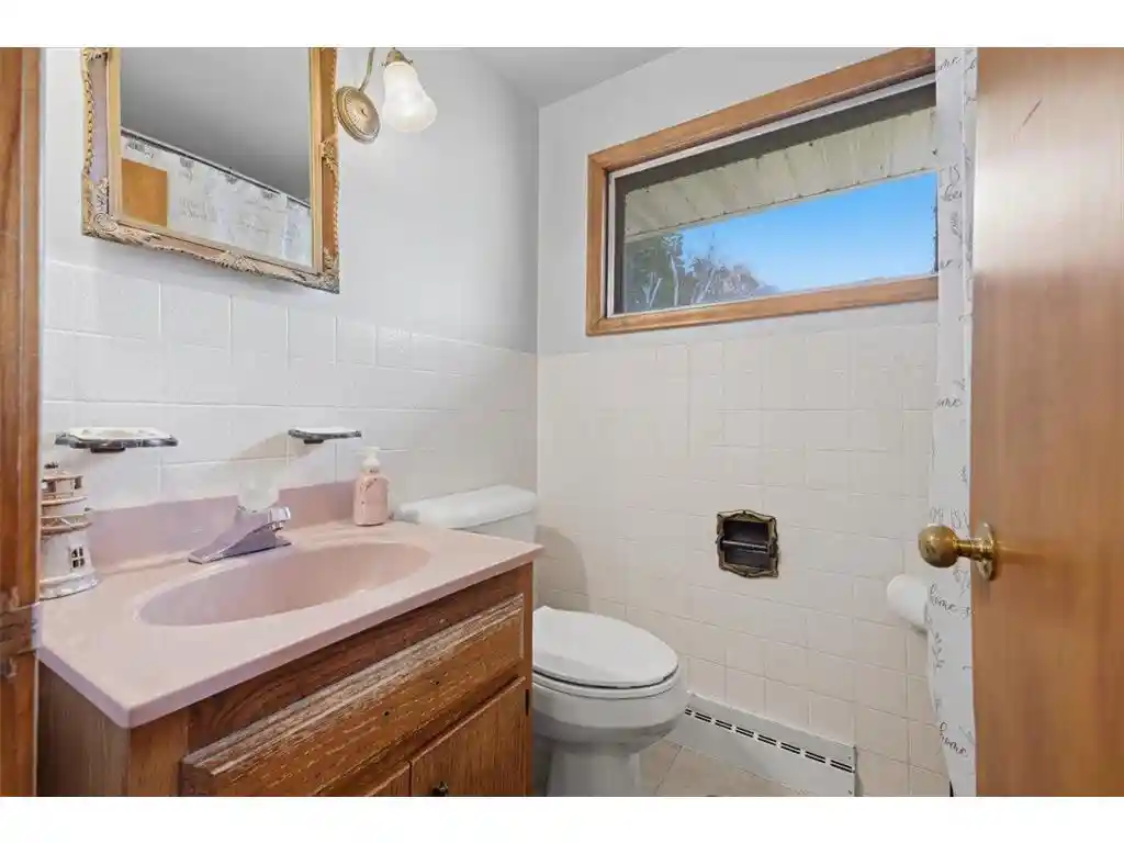 Photo 4 of Single family home for sale at 152 Oak St, Amery, WI 54001 | MLS# 7103466 | Listing updated on 2026-10-24
