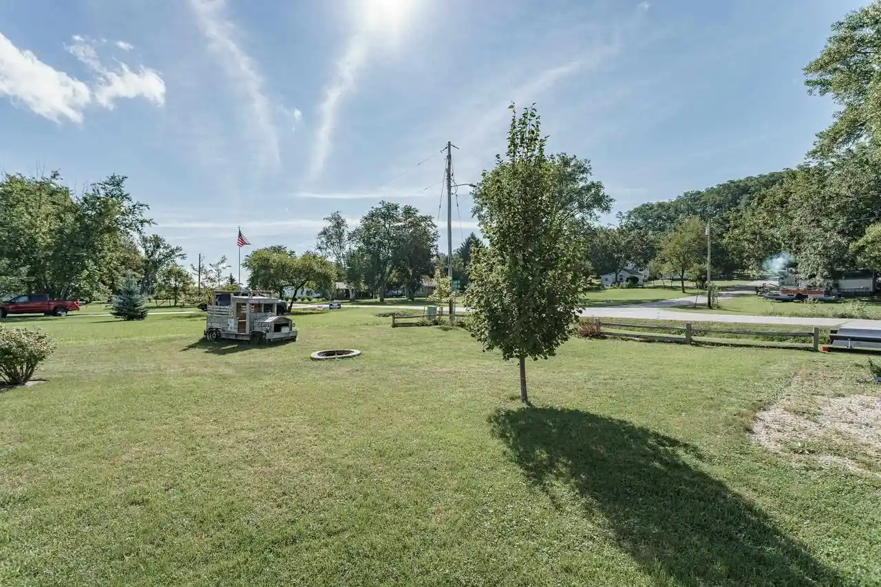 Photo 2 of Single family home for sale at 262 E Front St, Markesan, WI 53946 | MLS# 2035241 | Listing updated on 2026-10-23