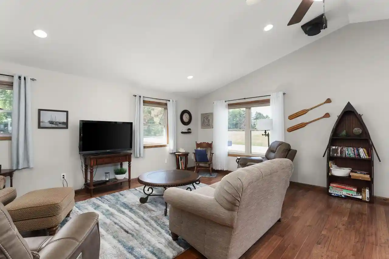 Photo 4 of Single family home for sale at 262 E Front St, Markesan, WI 53946 | MLS# 2035241 | Listing updated on 2026-10-23