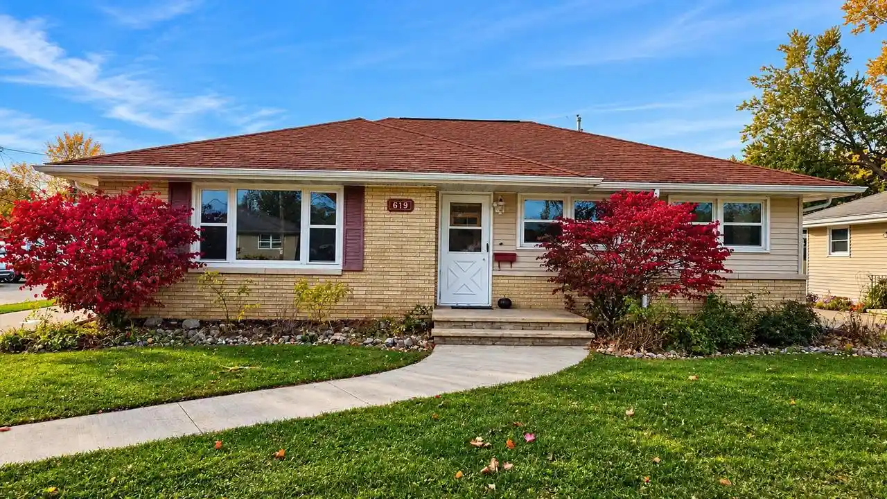 Photo 1 of Single family home for sale at 619 S Christine St, Appleton, WI 54915 | MLS# 50334843 | Listing updated on 2026-10-26