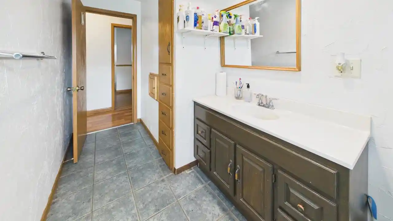 Photo 4 of Single family home for sale at 619 S Christine St, Appleton, WI 54915 | MLS# 50334843 | Listing updated on 2026-10-26