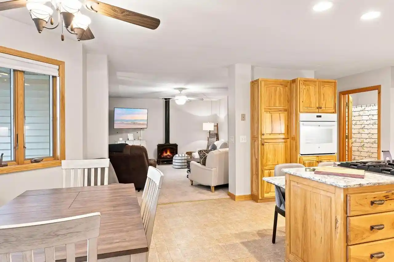 Photo 4 of Single family home for sale at W11492 Lake Dr, Randolph, WI 53956 | MLS# 2035253 | Listing updated on 2026-10-28