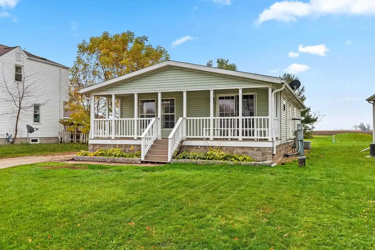 Single family home for sale at W2941 State Rd 54, Seymour, WI 54165 | MLS# 50334846