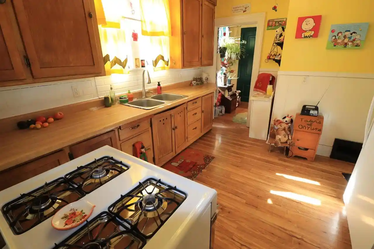 Photo 2 of Single family home for sale at 337 Madison St, Janesville, WI 53548 | MLS# 2035259 | Listing updated on 2026-10-23
