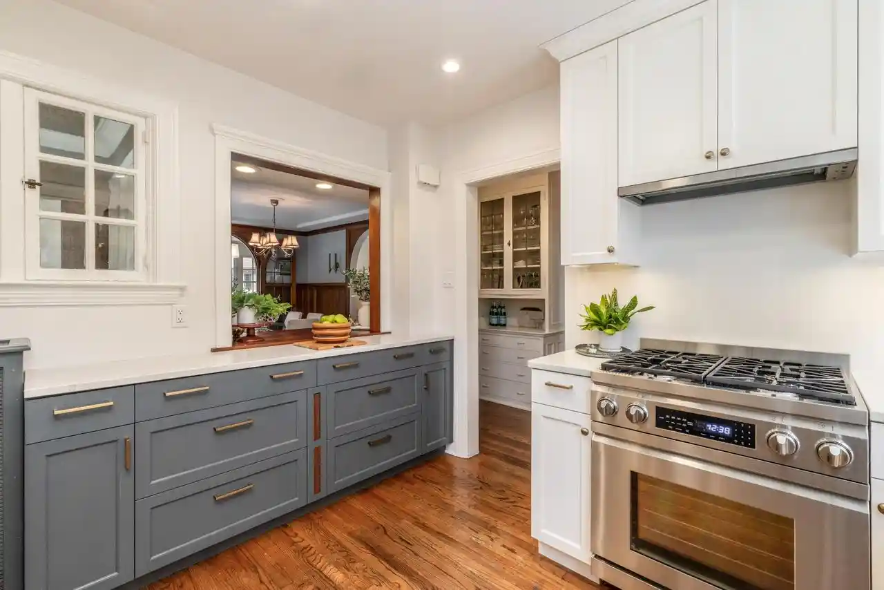 Photo 4 of Single family home for sale at 3482 N Summit Ave, Milwaukee, WI 53211 | MLS# 1986007 | Listing updated on 2026-10-29