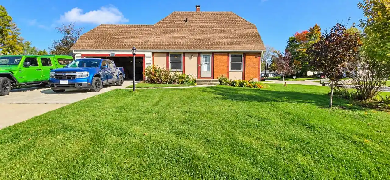 Photo 1 of Single family home for sale at 4932 Regal Ct, Racine, WI 53406 | MLS# 1986005 | Listing updated on 2026-10-23