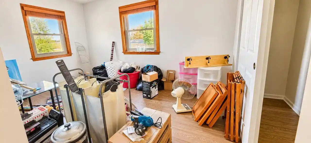 Photo 4 of Single family home for sale at 4932 Regal Ct, Racine, WI 53406 | MLS# 1986005 | Listing updated on 2026-10-23