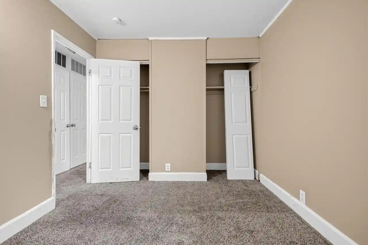 Photo 4 of Single family home for sale at 5809 N 70th Street, Milwaukee, WI 53218 | MLS# 1986008 | Listing updated on 2026-10-23