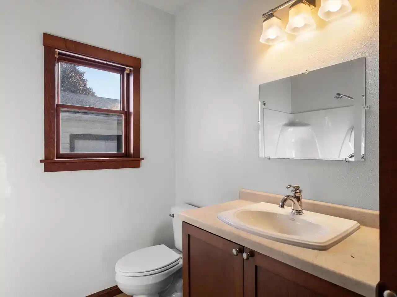 Photo 4 of Single family home for sale at 2513 Adams St, Two Rivers, WI 54241 | MLS# 1986017 | Listing updated on 2026-10-28