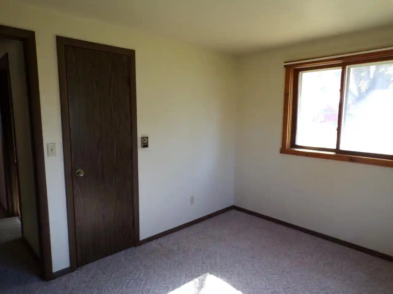 Photo 4 of Single family home for sale at 307 E Bluff St, Neshkoro, WI 54960 | MLS# 50334869 | Listing updated on 2026-10-24