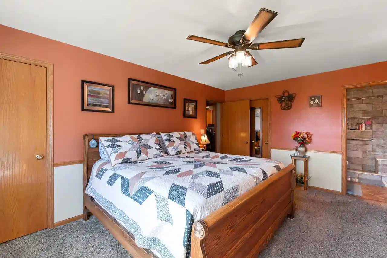 Photo 4 of Single family home for sale at 1419 Crk Side Dr, Burlington, WI 53105 | MLS# 1986020 | Listing updated on 2026-10-28