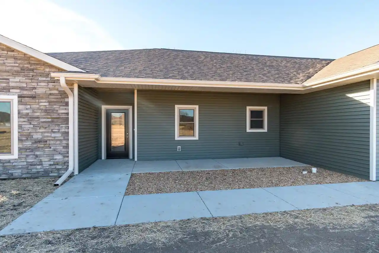 Photo 1 of Single family home for sale at N1177 Breidel Coulee Rd #N1175, La Crosse, WI 54601 | MLS# 1986033 | Listing updated on 2026-10-23
