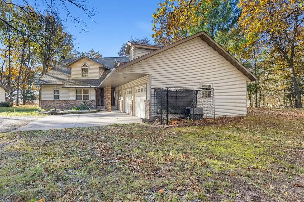 Photo 1 of Single family home for sale at 207956 Kris Ln, Mosinee, WI 54455 | MLS# 22605303 | Listing updated on 2026-10-24