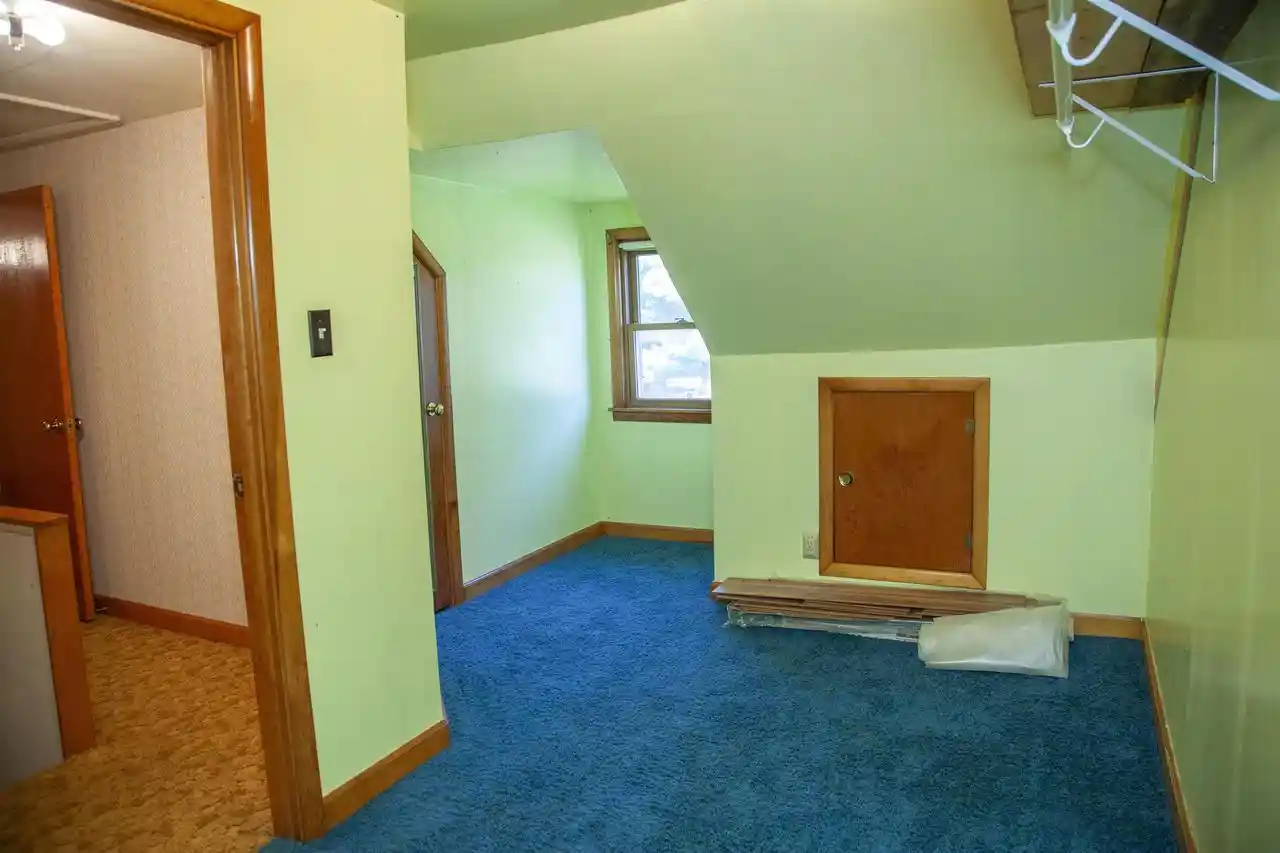 Photo 3 of Single family home for sale at 1712 County Hwy W Rd, Mineral Point, WI 53565 | MLS# 2035279 | Listing updated on 2026-10-23