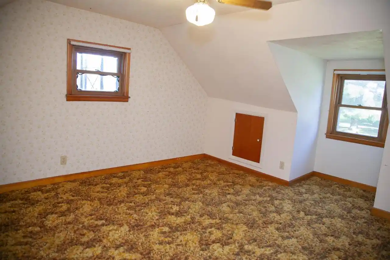 Photo 4 of Single family home for sale at 1712 County Hwy W Rd, Mineral Point, WI 53565 | MLS# 2035279 | Listing updated on 2026-10-23