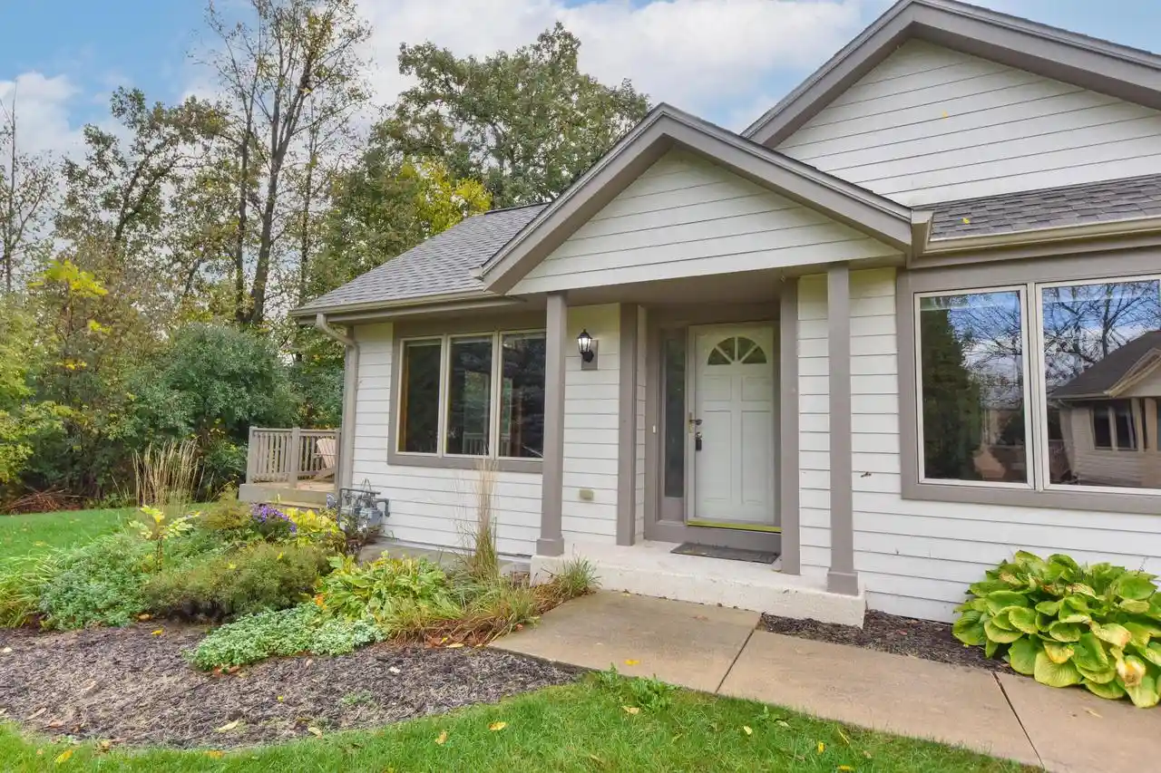 Condo for sale at N161w18878 Heather Lynn Cir, Jackson, WI 53037 | MLS# 1986066