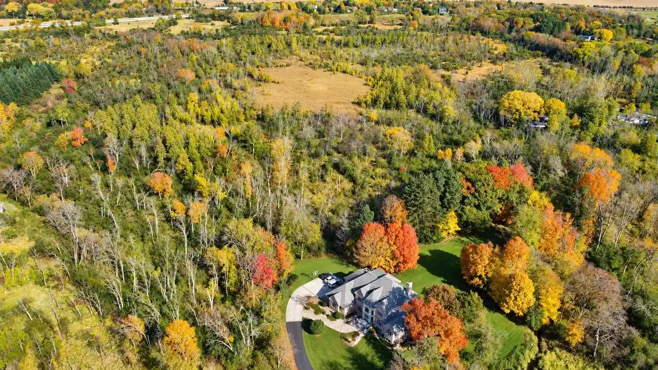 Photo 1 of Single family home for sale at 574 Lac La Belle Dr, Oconomowoc, WI 53066 | MLS# 1986080 | Listing updated on 2026-10-29