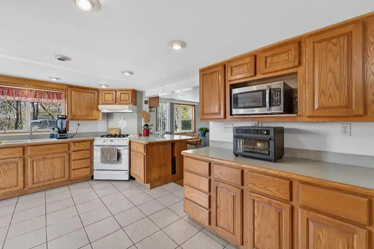 Photo 4 of Single family home for sale at 10905 Burlington Rd, Kenosha, WI 53144 | MLS# 1986083 | Listing updated on 2026-10-26