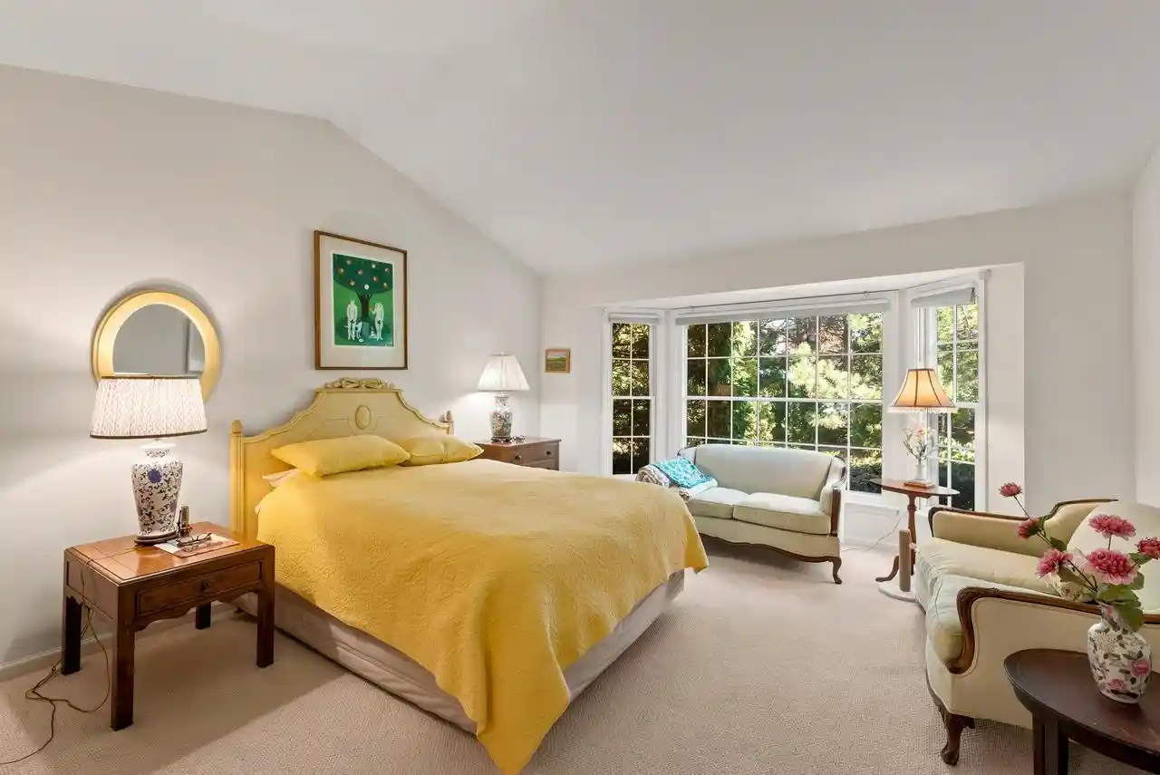Photo 2 of Condo for sale at 1410 W Westport Cir, Mequon, WI 53092 | MLS# 1986087 | Listing updated on 2026-10-28