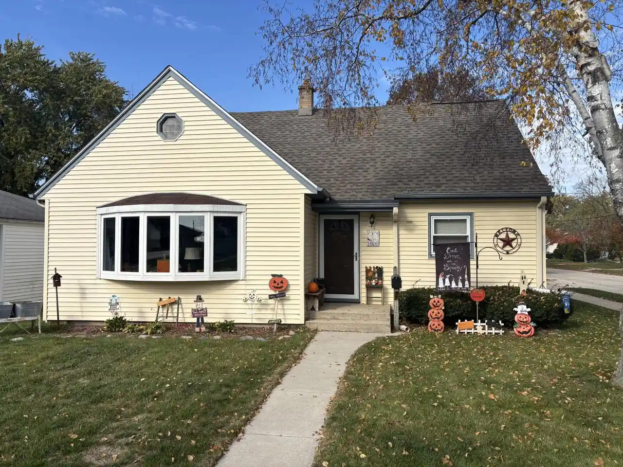 Single family home for sale at 1900 Wealthy St, Waukesha, WI 53188 | MLS# 1986091