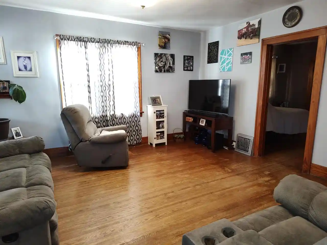 Photo 2 of Single family home for sale at 102 East Blf St, Boscobel, WI 53805 | MLS# 2035325 | Listing updated on 2026-10-24