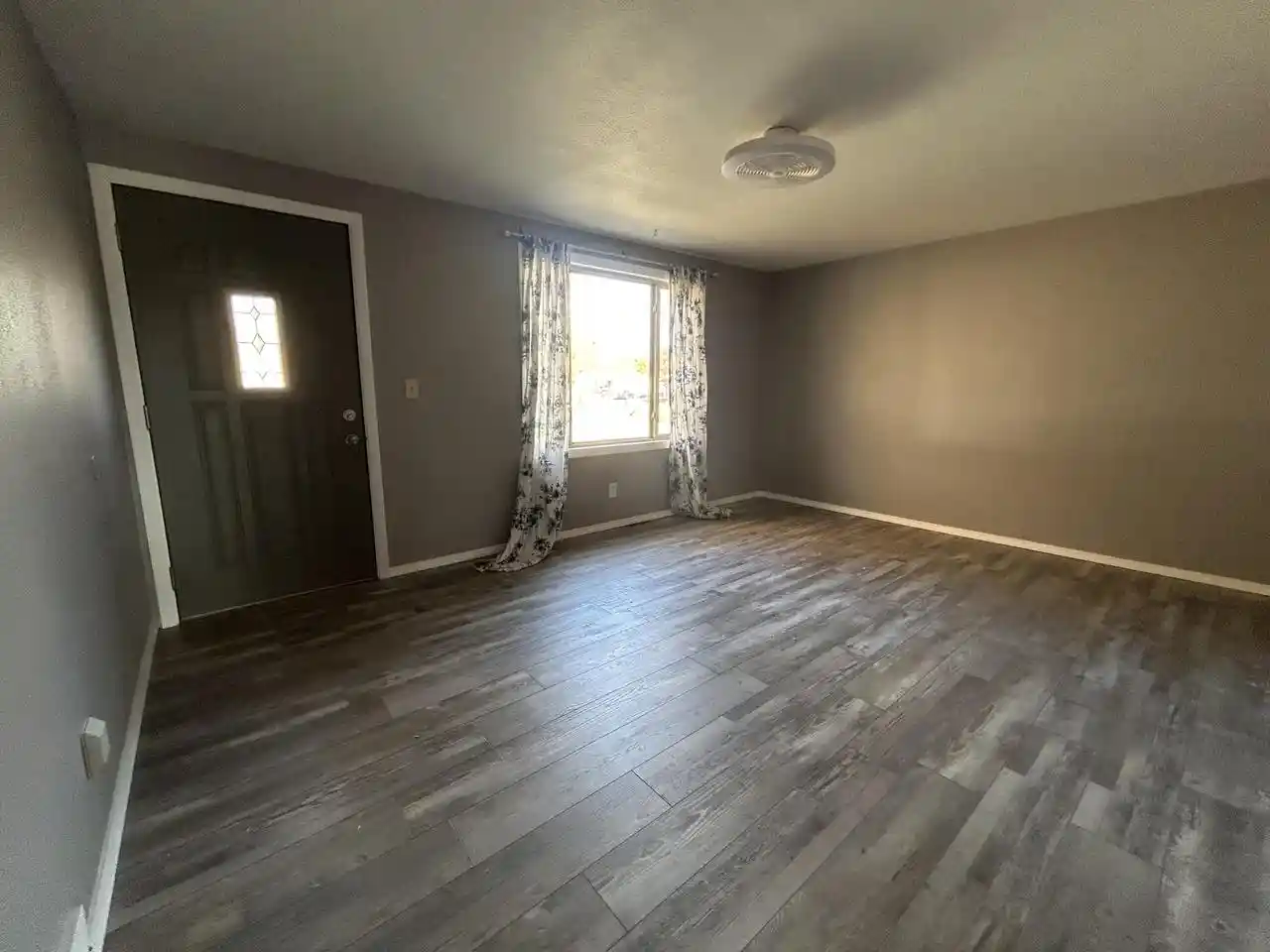 Photo 4 of Single family home for sale at 715 E Linden Ave, Manitowoc, WI 54220 | MLS# 1986097 | Listing updated on 2026-10-27