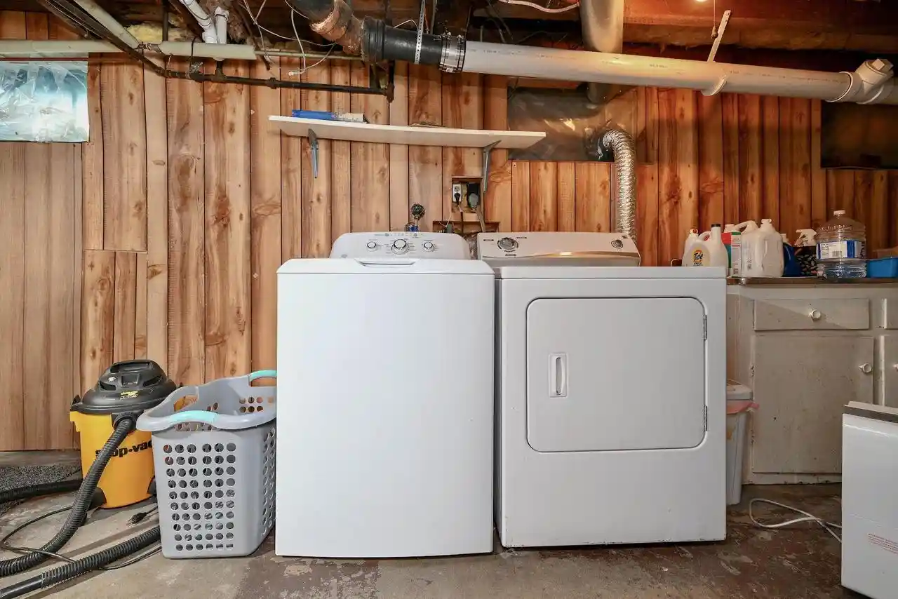 Photo 3 of Single family home for sale at 269 Carimona St, Winona, MN 55987 | MLS# 1986156 | Listing updated on 2026-10-26