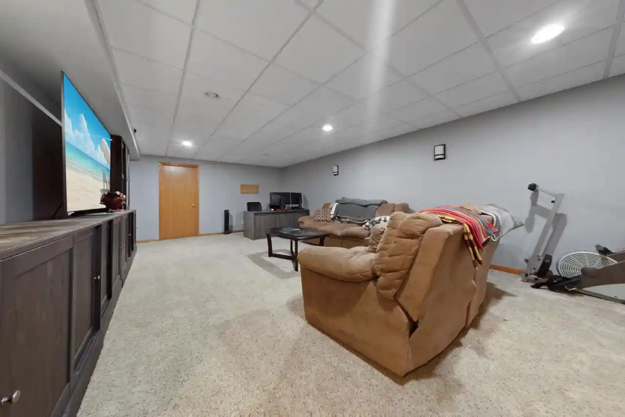 Photo 4 of Single family home for sale at 2548 Saint Peters Rd, East Troy, WI 53120 | MLS# 1986157 | Listing updated on 2026-10-26